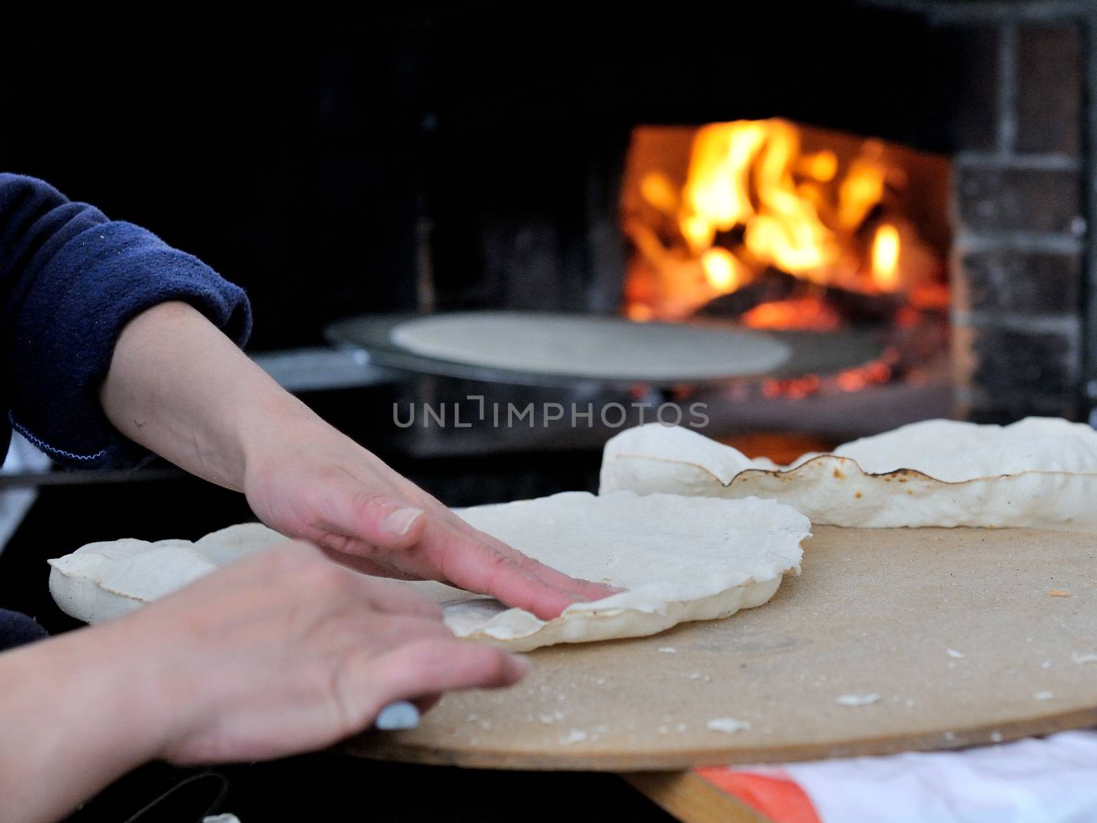 The Carasau is a typical Sardinian bread, spread all over the island is known as the Italian Music of paper.