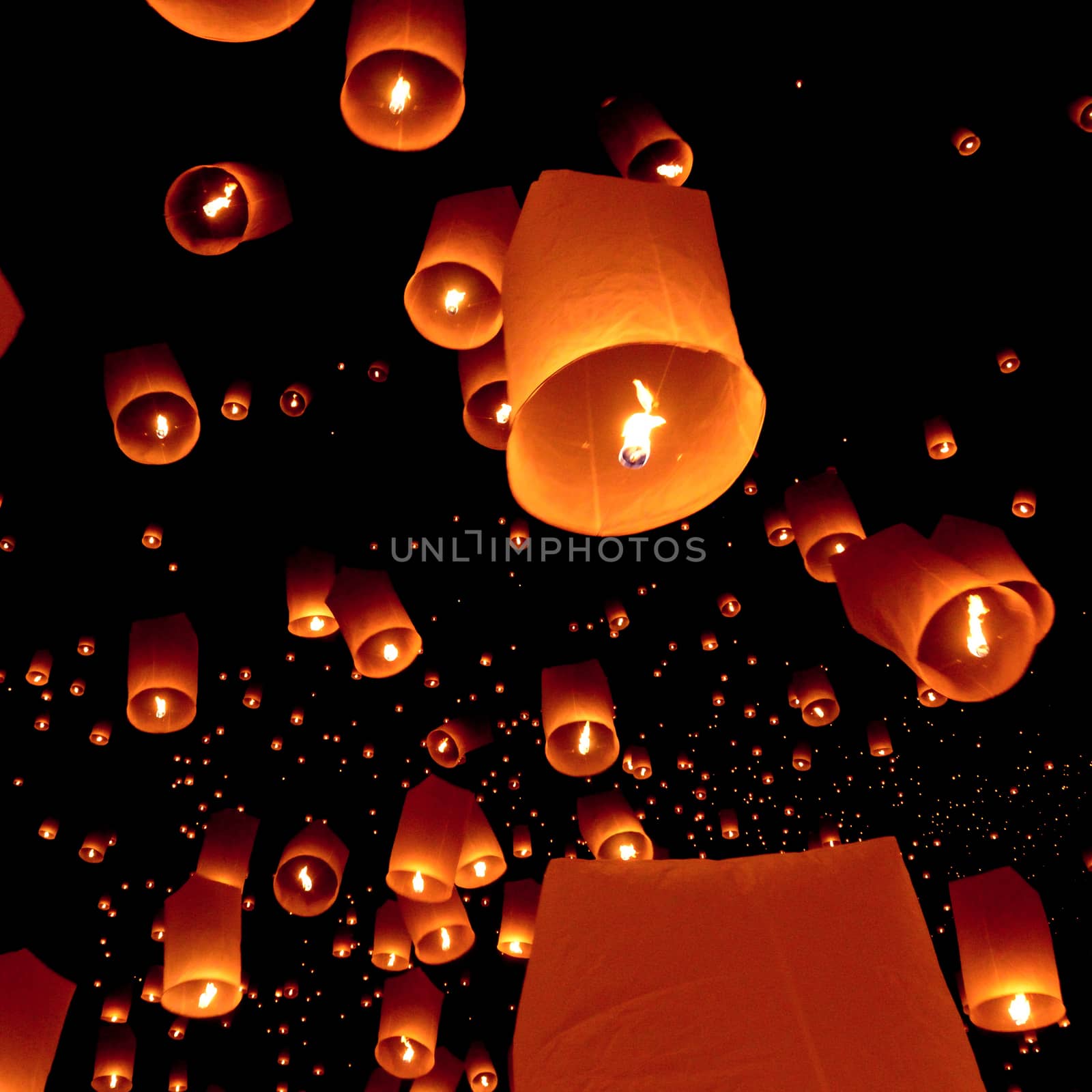 Floating lantern, Yi Peng Balloon Festival in Chiangmai Thailand 