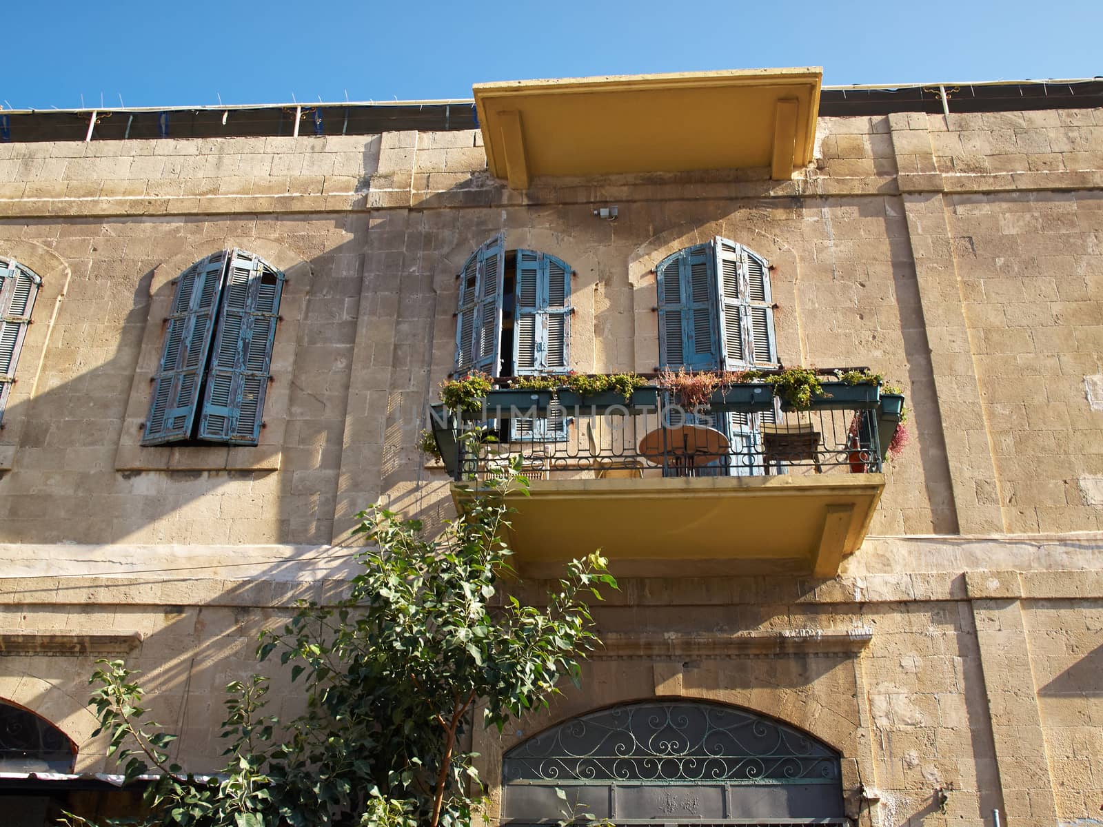 Romantic Mediterranean European style classical balcony by Ronyzmbow
