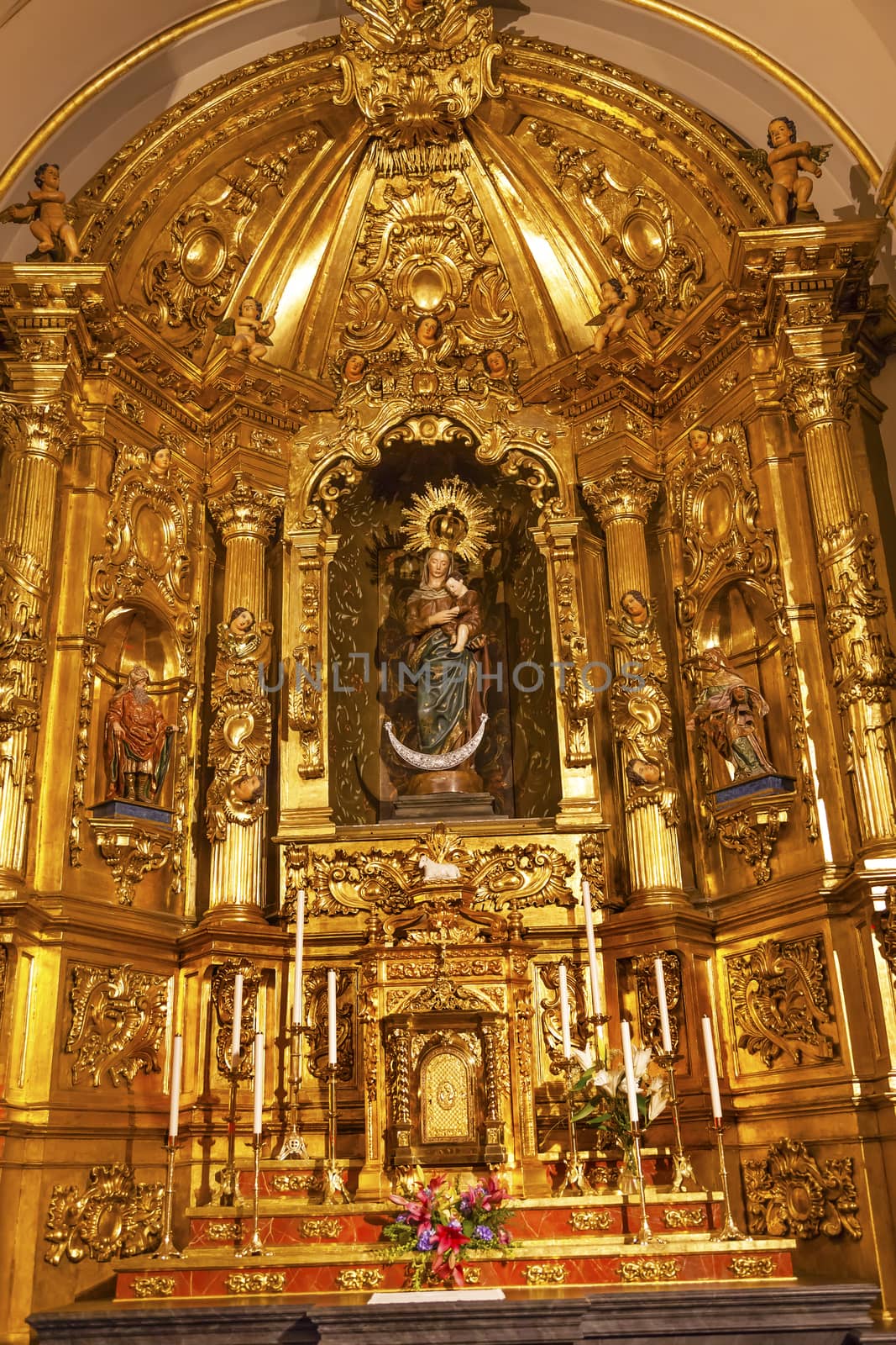 Basilica Golden Altar Santa Iglesia Collegiata Madrid by bill_perry