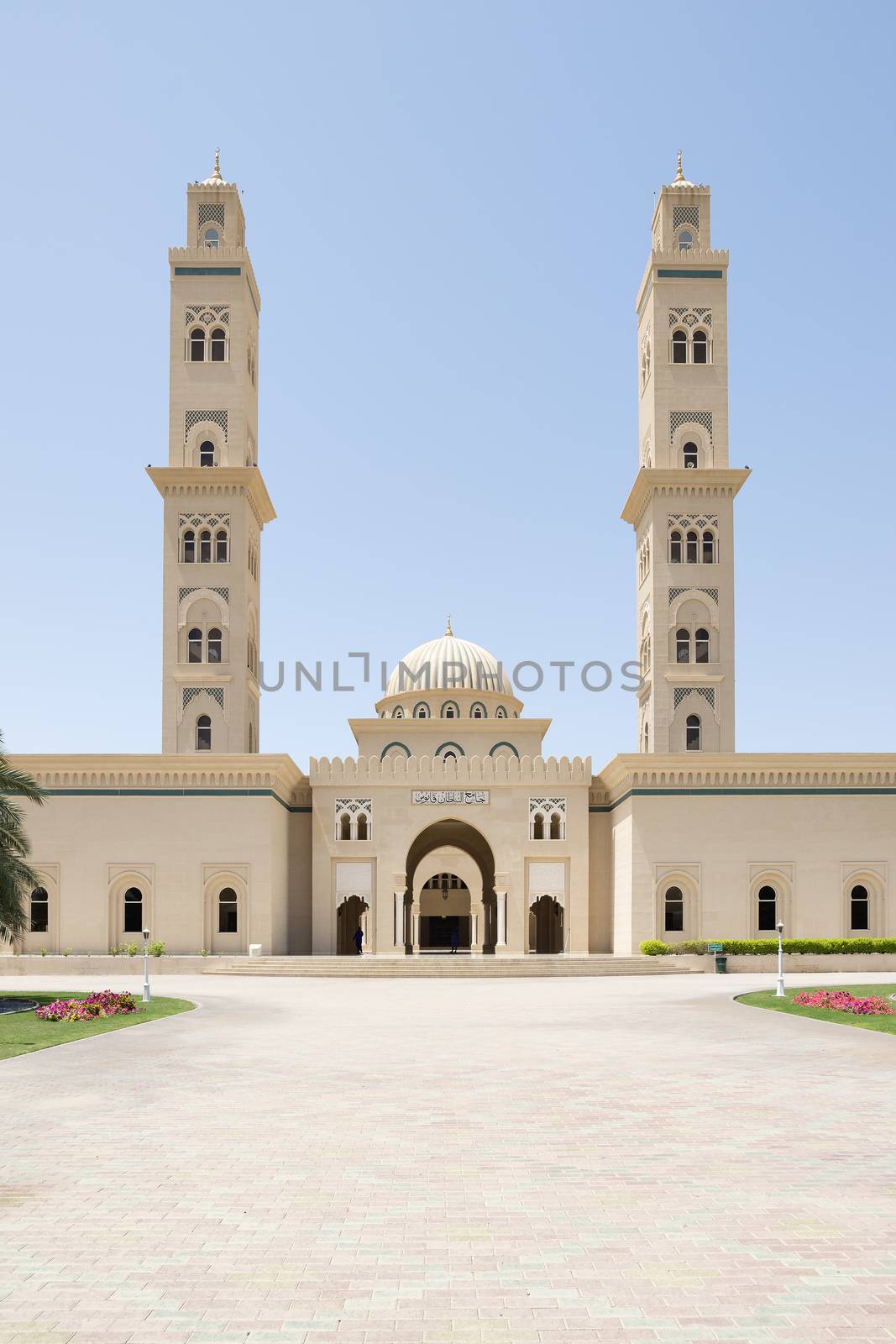 Picture of a mosque with blue sky in Oman