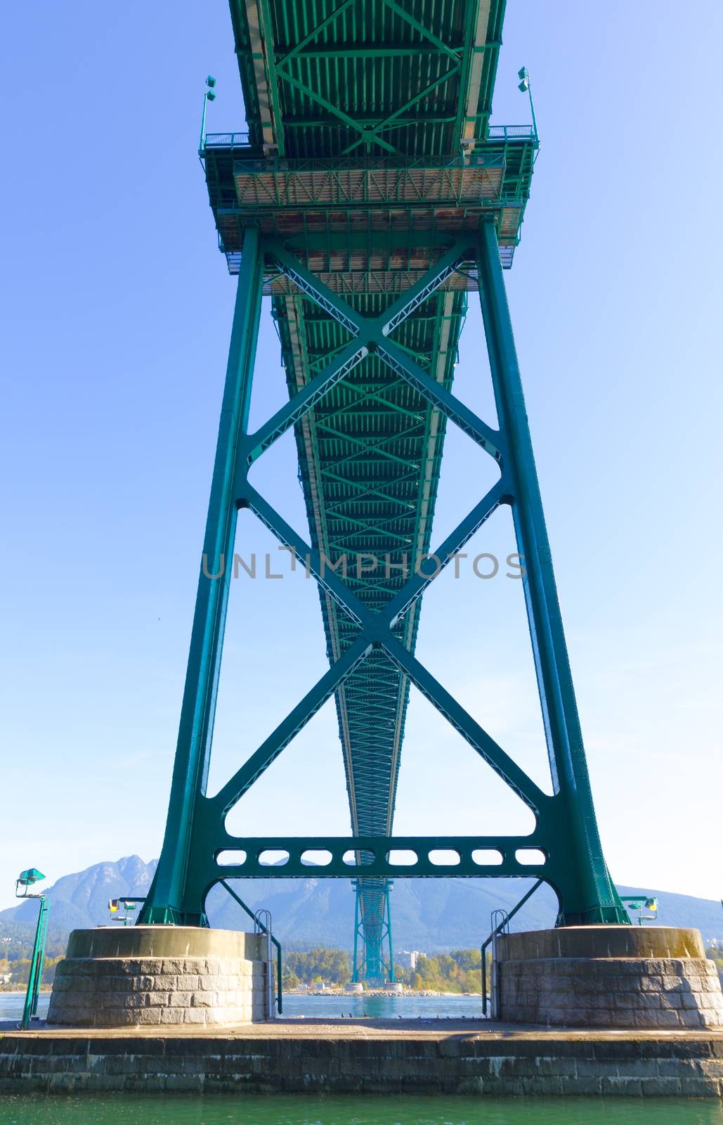 Green Metalic Lions Gate Bridge - Vancouver
