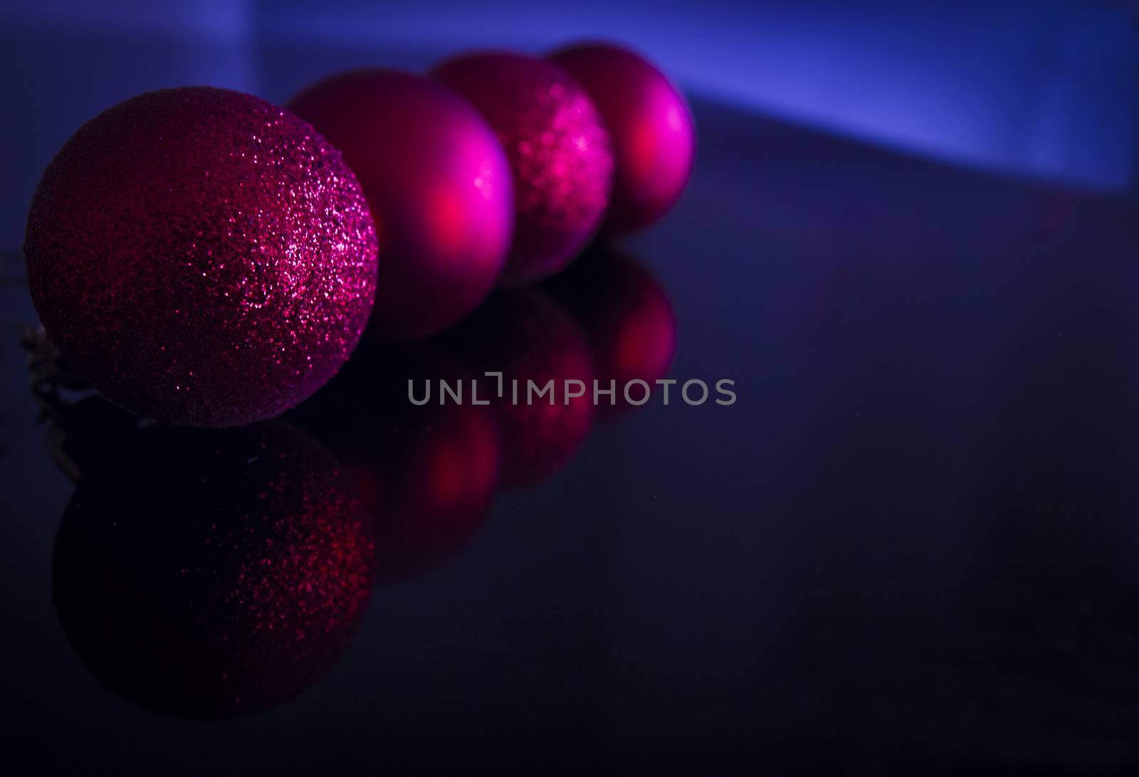 Red christmas balls by gema_ibarra