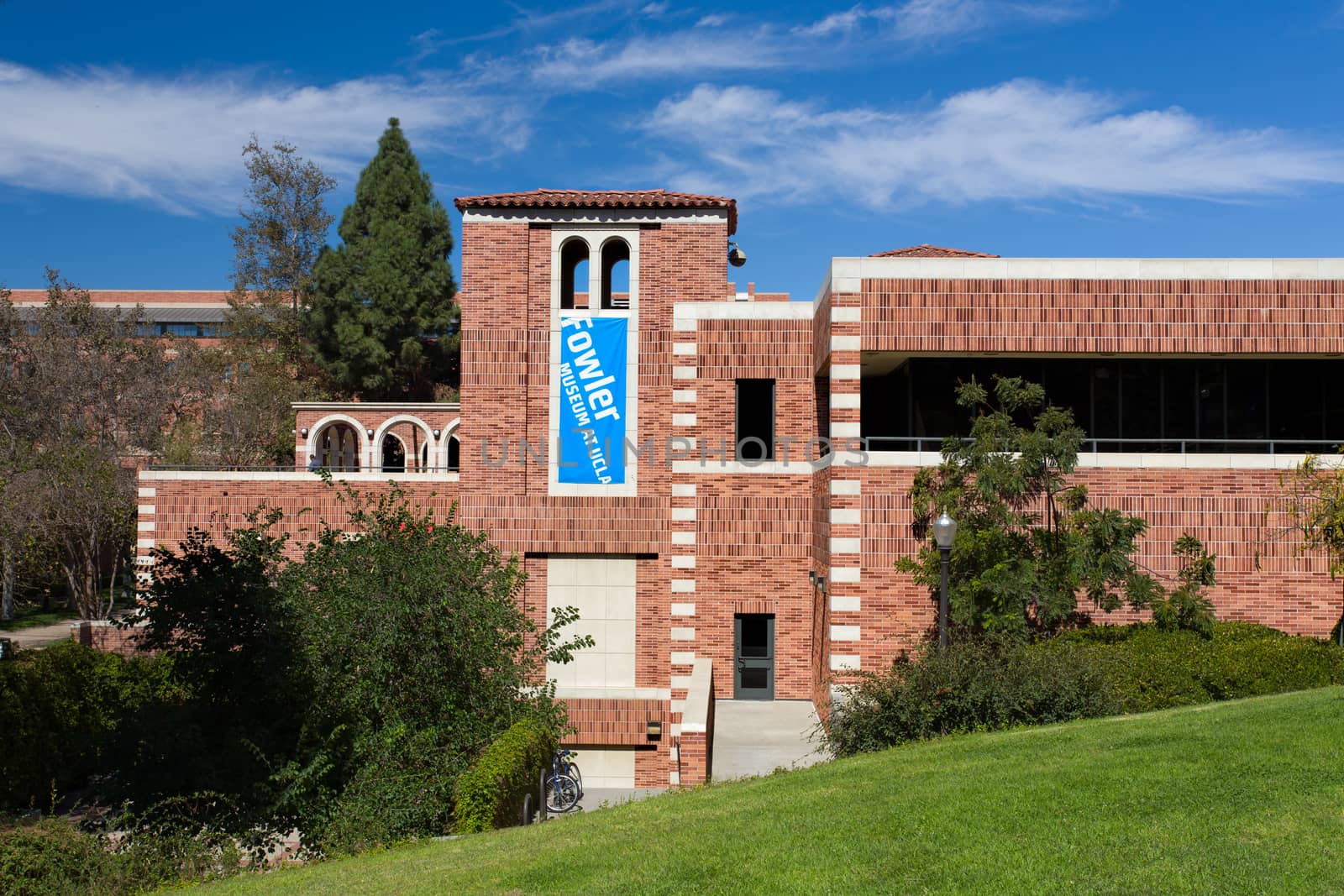 Fowler Museum at UCLA by wolterk