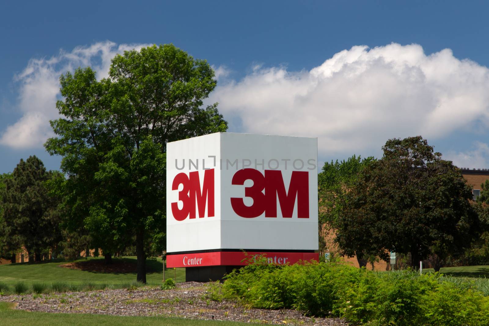 3M Corporate Headquarters Building by wolterk