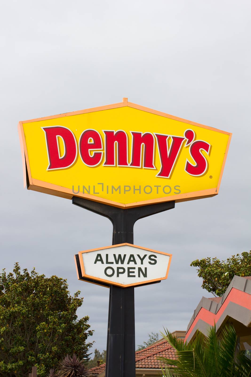 SALINAS, CA/USA - MAY 18, 2014:  Denny's Restuarant Sign.  Denny's is a full-service casual family restaurant chain specializing in breakfast food.