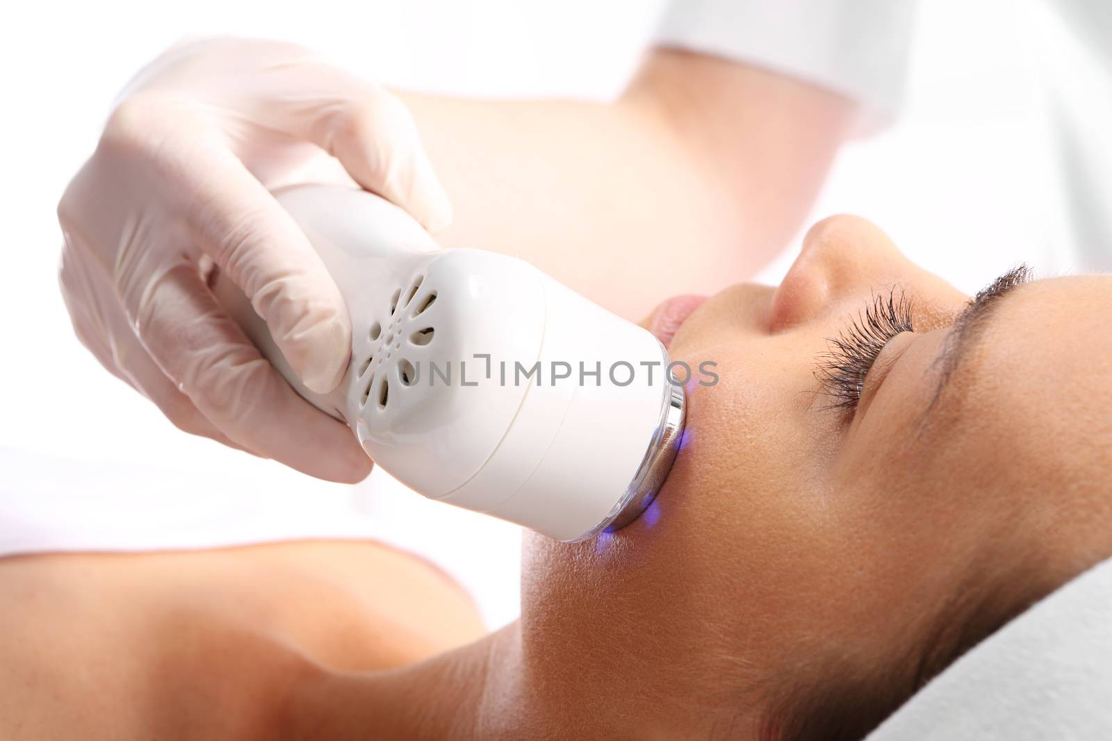 Sloping oval of the face  Ultrasound beauty treatment by robert_przybysz