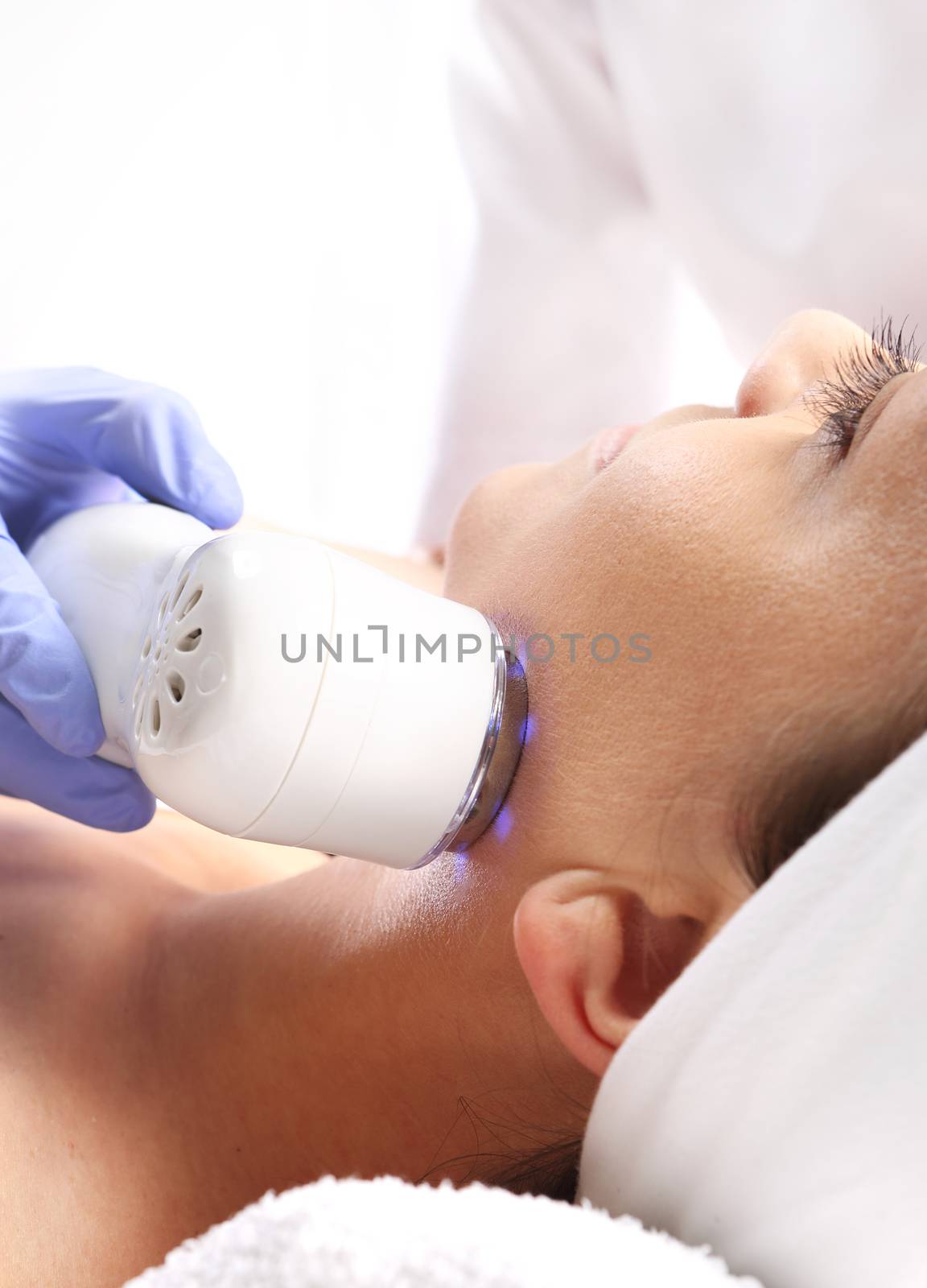 Ultrasound beauty treatment