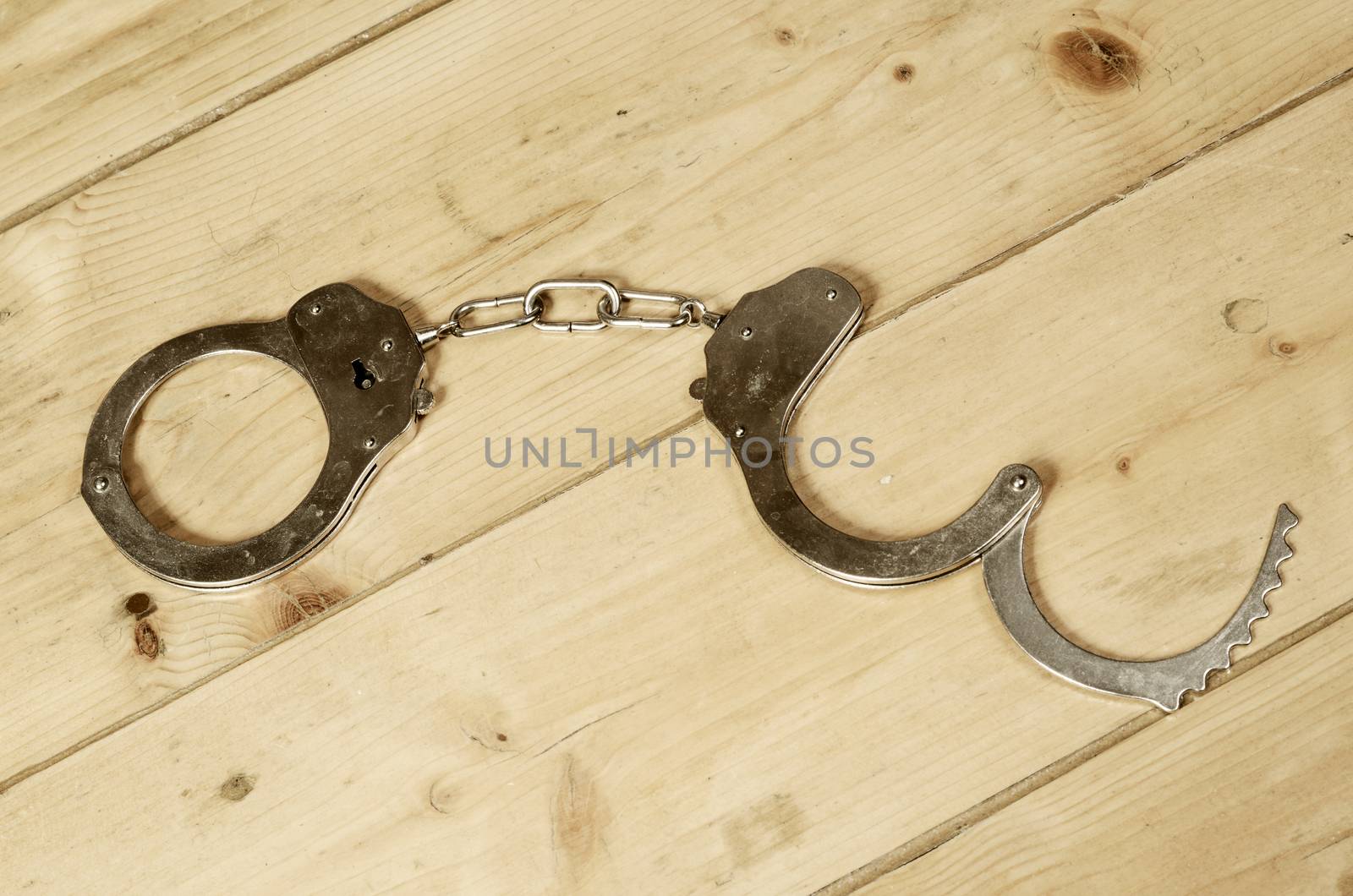 hand cuffs