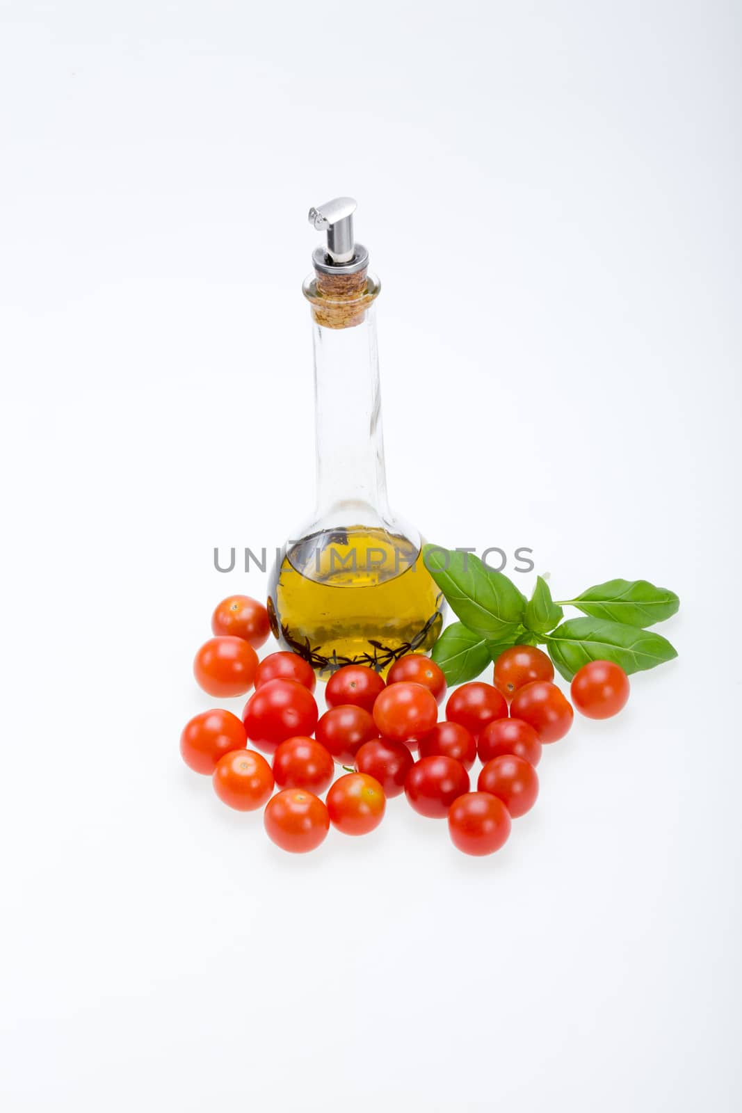  Basil, tomatoes and olive oil with the thyme