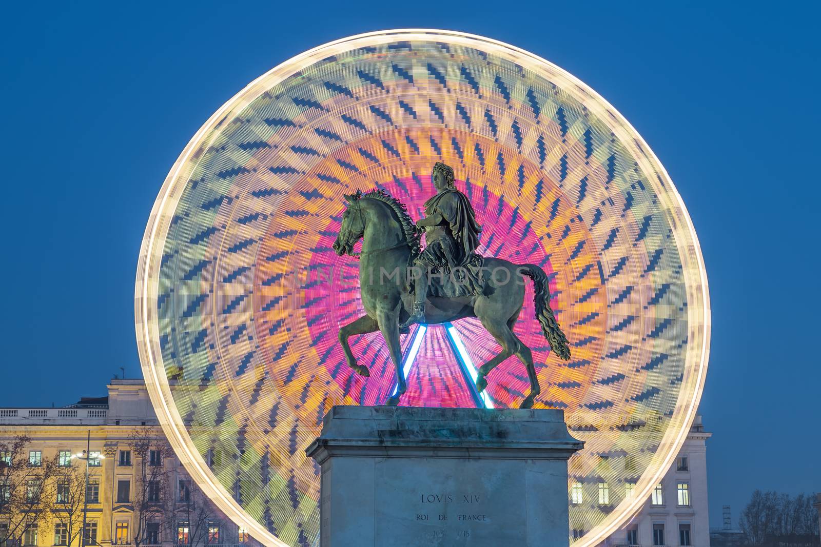 Place Bellecour statue of King Louis XIV by night by vwalakte