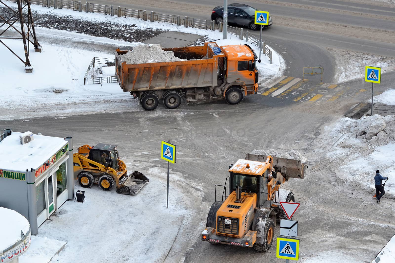 Cleaning of snow by means of special equipment. by veronka72