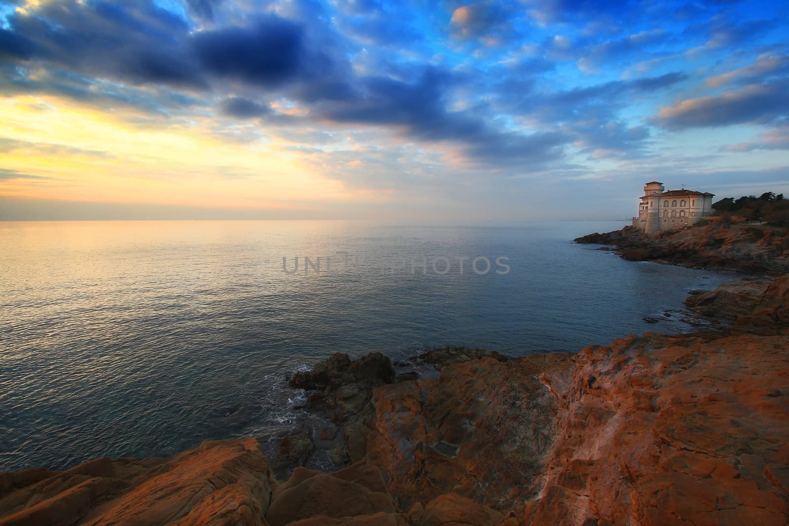 Sunset over the castle by stefanoventuri