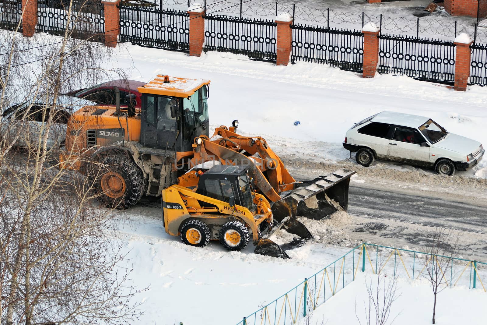 Cleaning of snow by means of special equipment