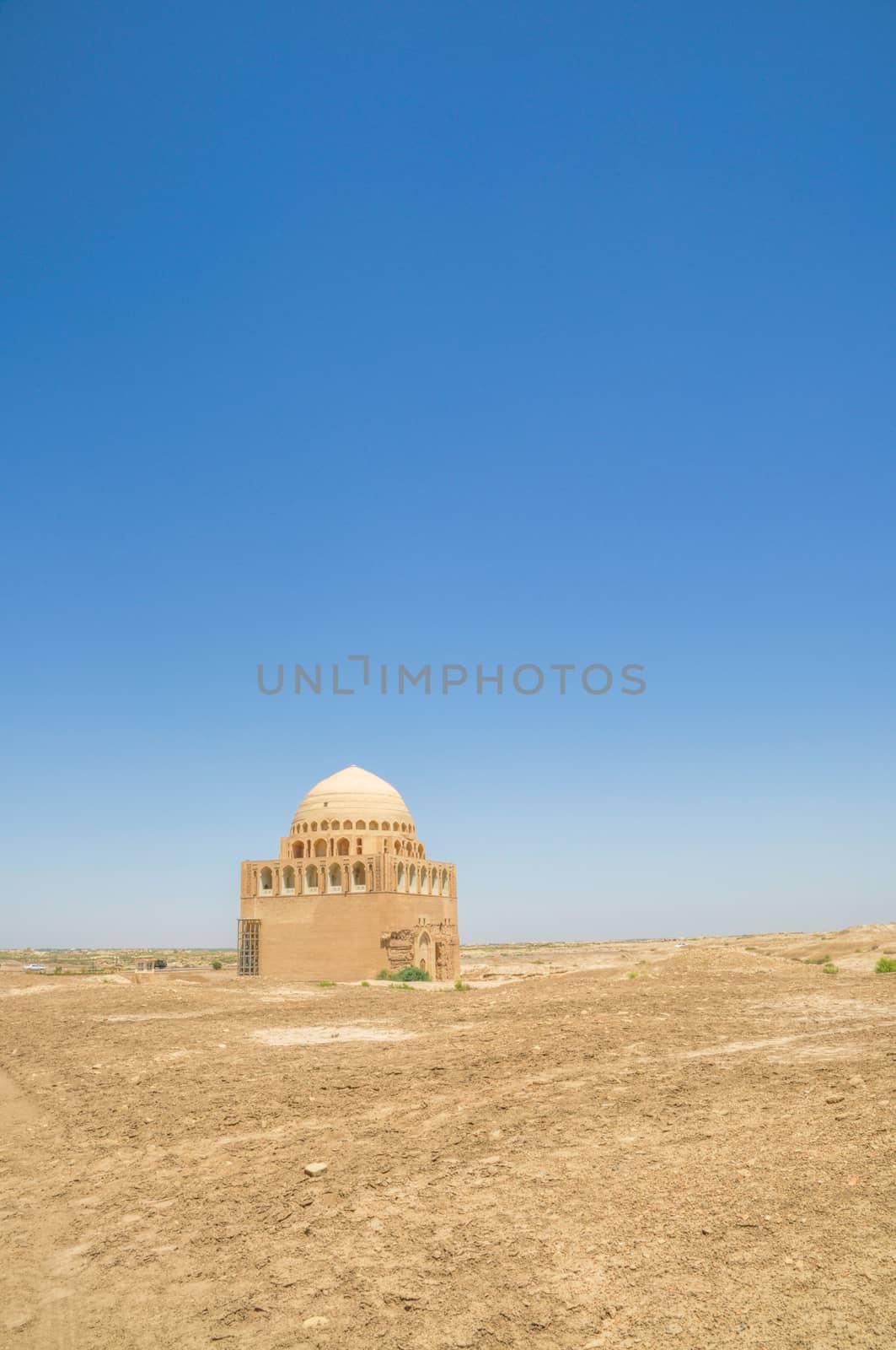 Temple in Turkmenistan by MichalKnitl
