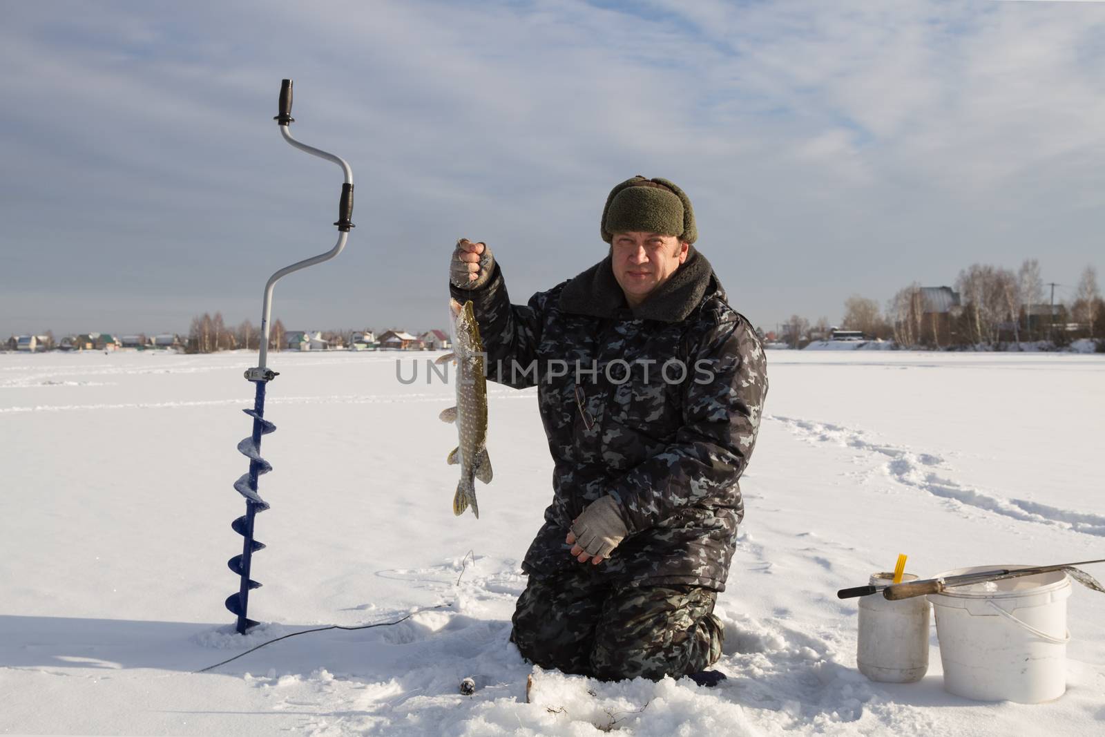 Winter fishing by Ohotnik