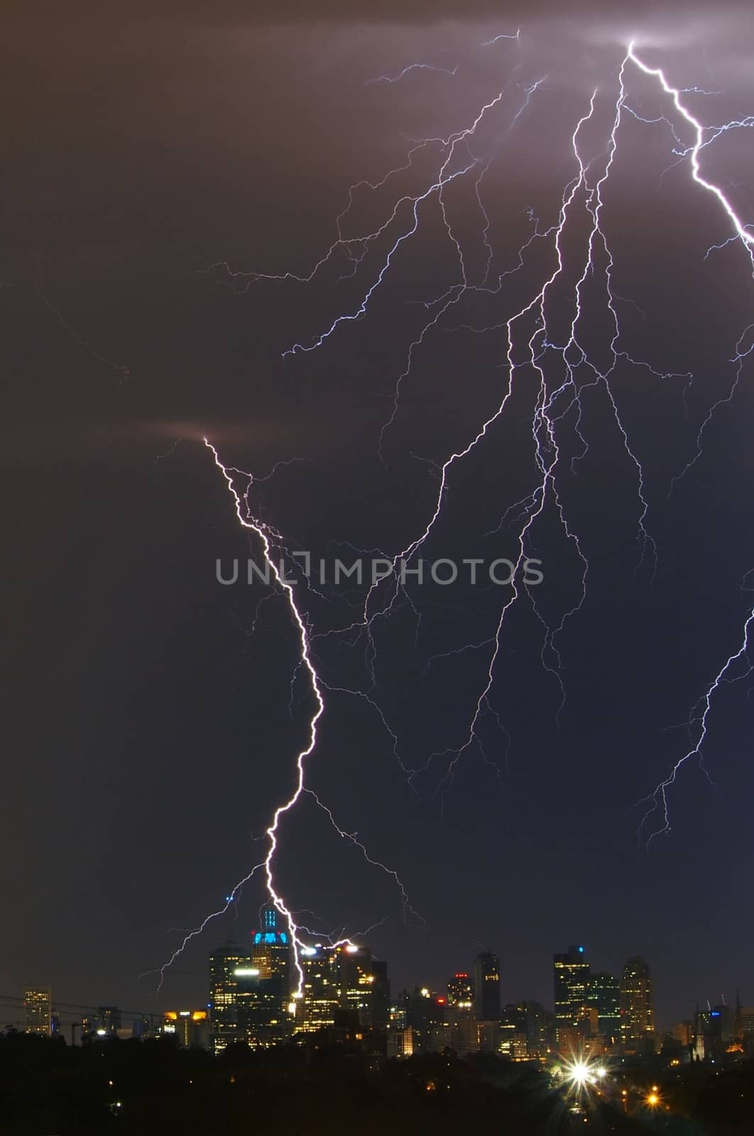 Lightning strikes over Melbourne city skyline