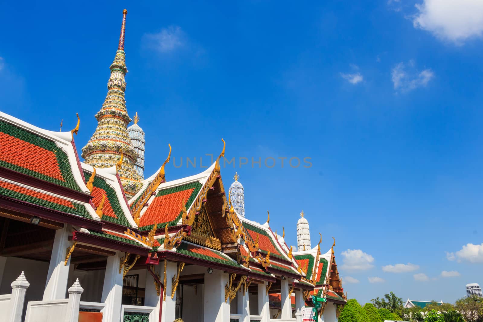 Wat Phra Kaew by stockdevil