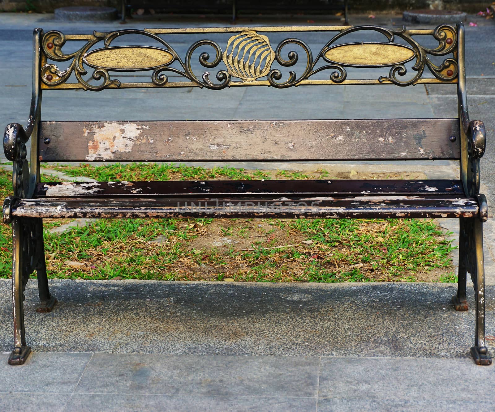 Steel bench in park by ninun