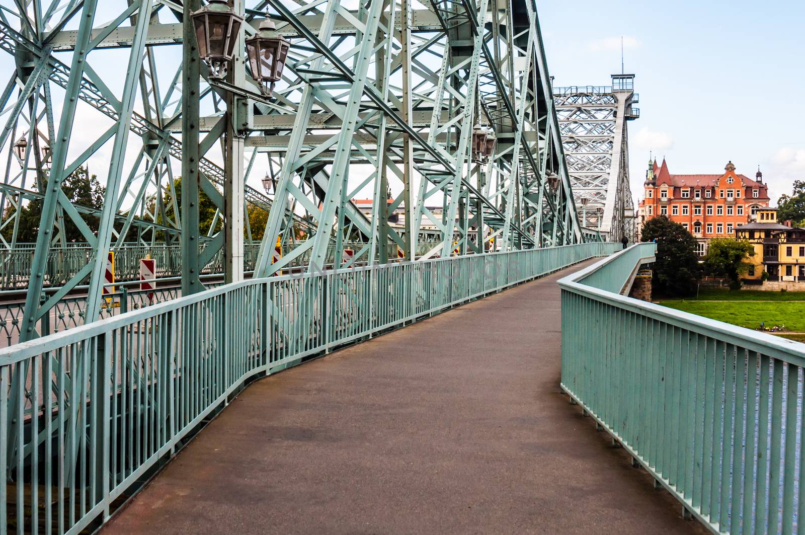 bridge crossing the Elbe called Blaues Wunder in Dresden