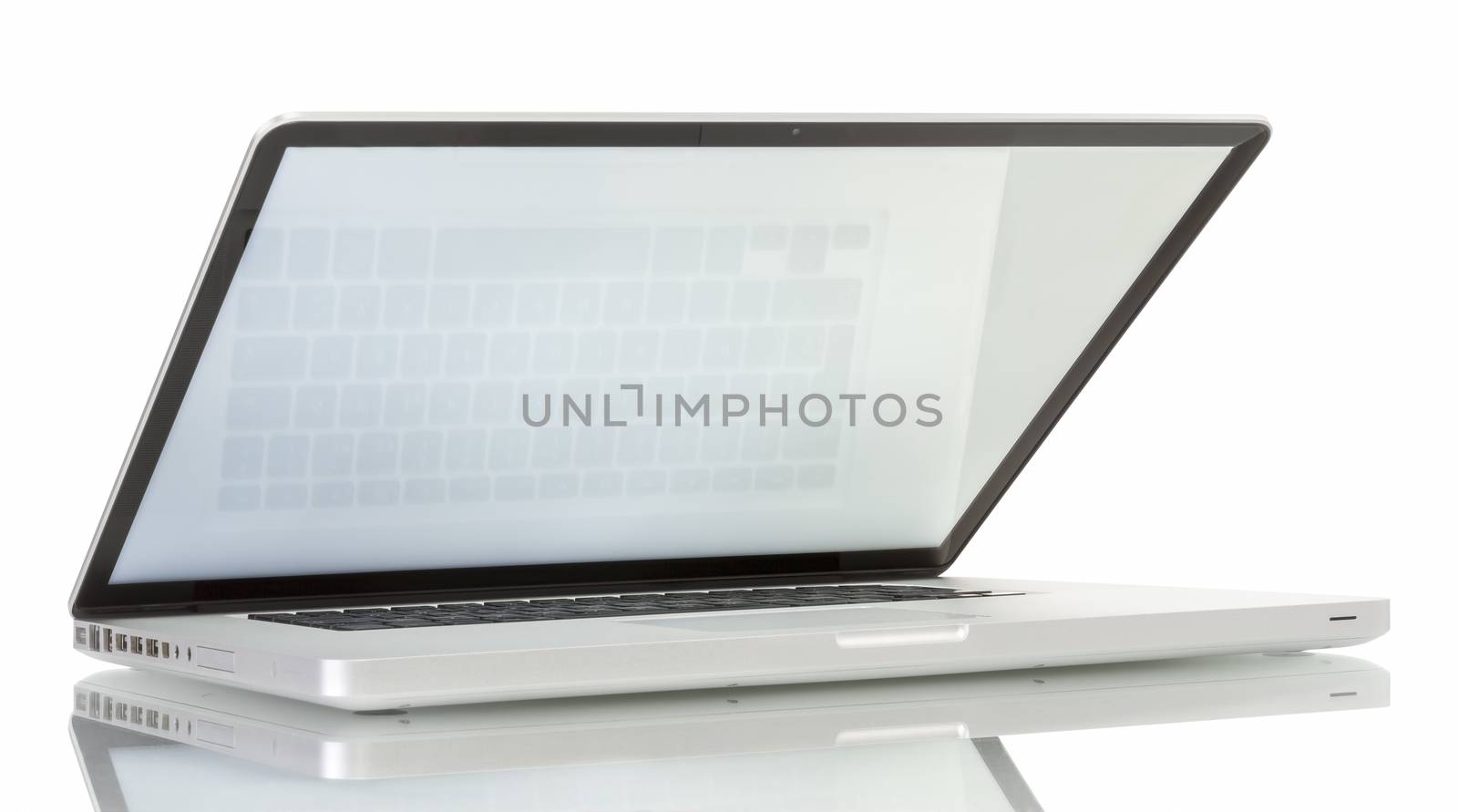 Laptop with blank white screen by manaemedia