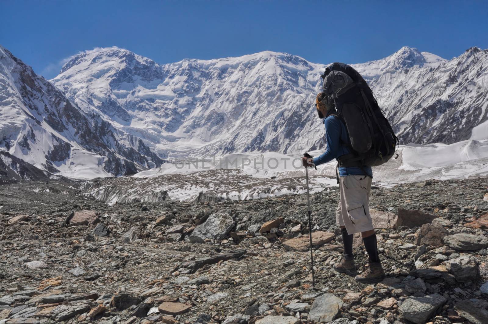Trekking on Engilchek glacier by MichalKnitl