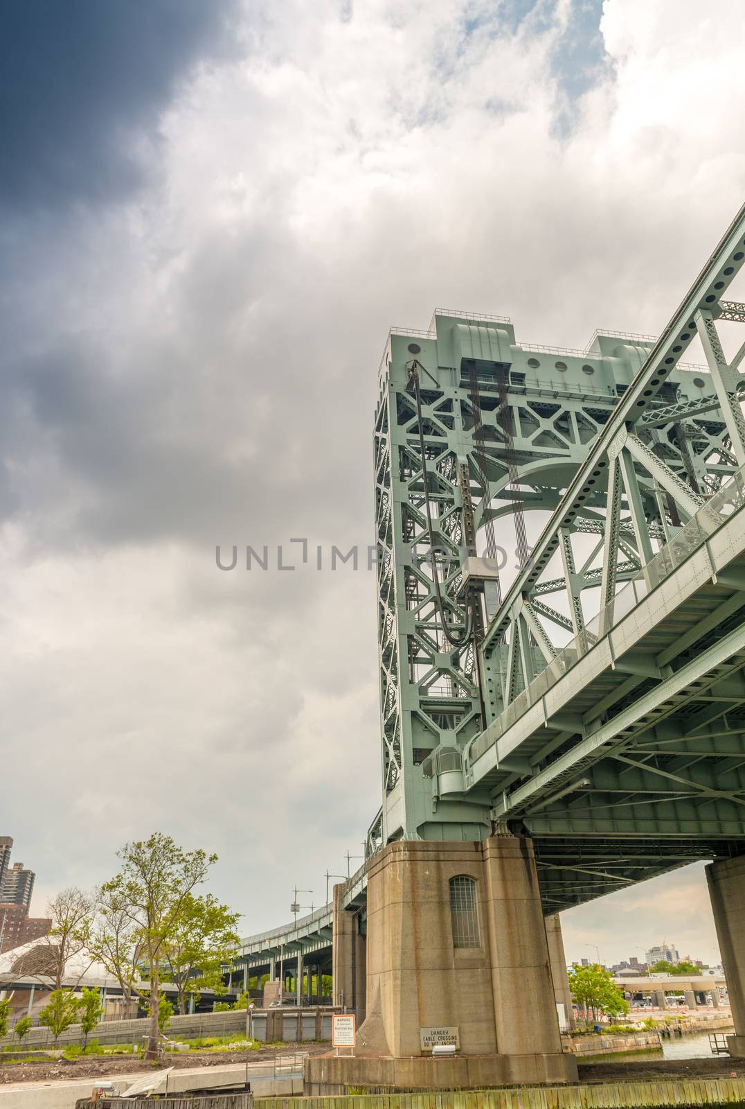 Robert F. Kennedy Bridge, New York City by jovannig
