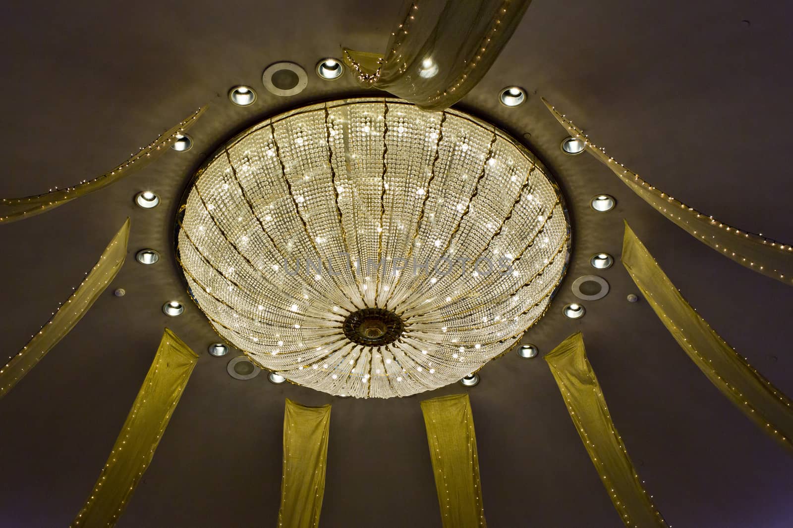 grand chandelier