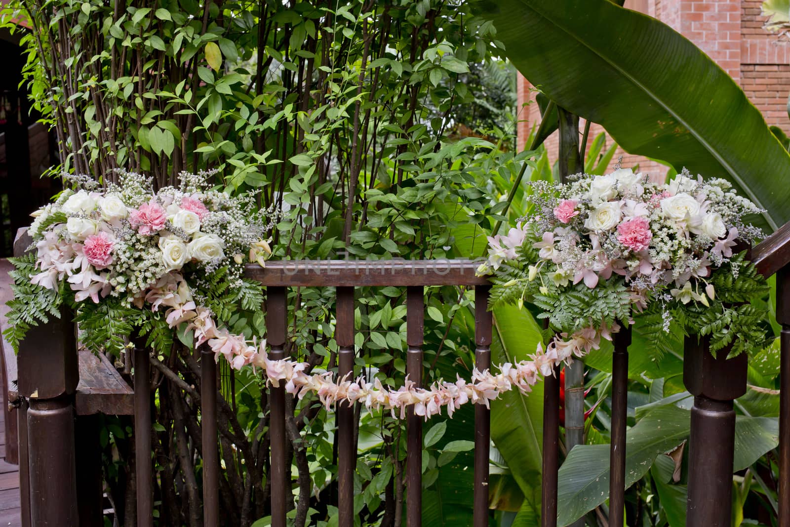 flowers bouquet arrange for decoration in wedding ceremony