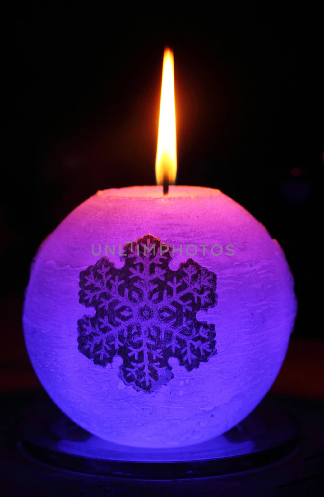 Glowing candle with a diode and snowflake by Metanna