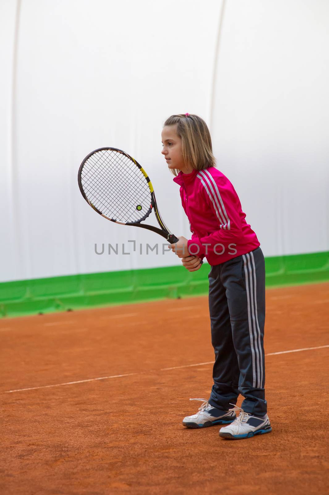 children to tennis school