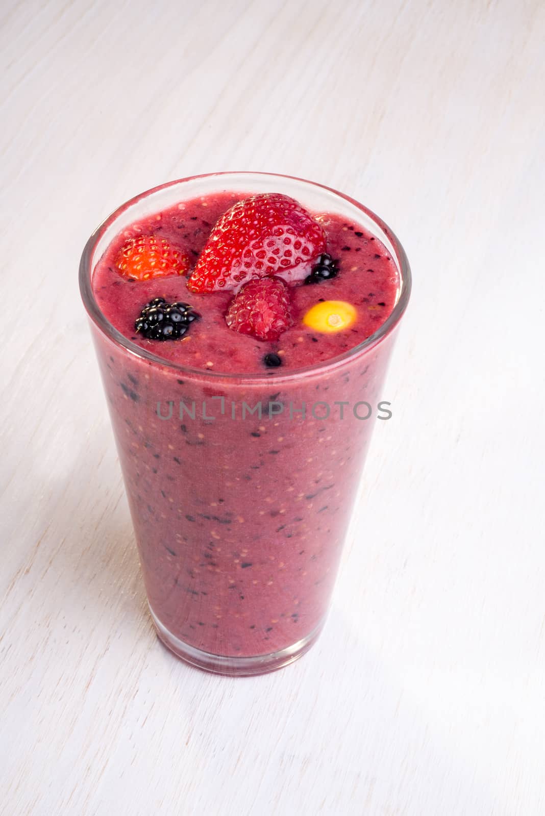 Fresh Berries Smoothy by JFJacobsz