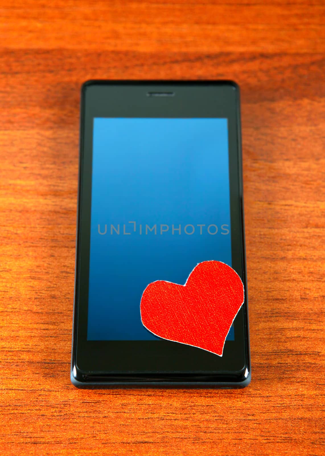 Heart Shape and Cellphone by sabphoto
