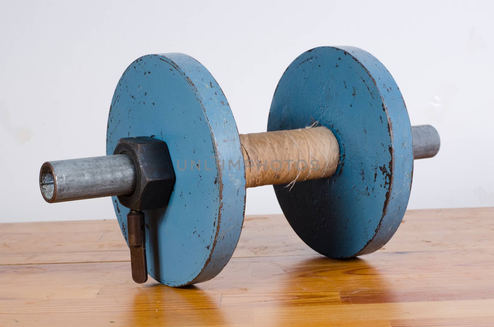 old dumbbell by sarkao