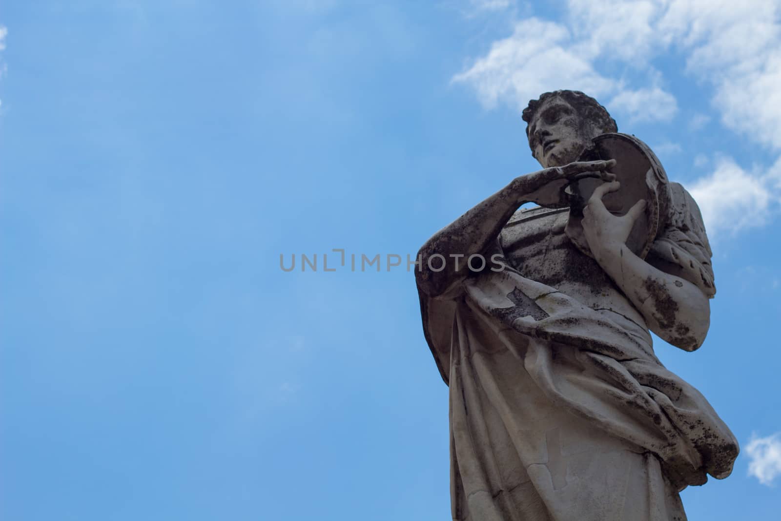 Statue in Italy by Carbonas