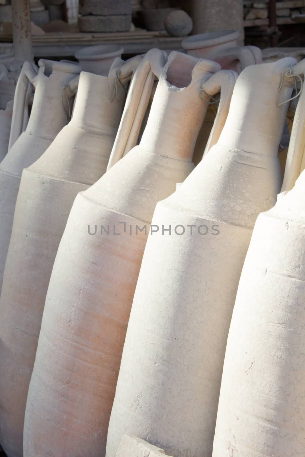 Amphora broken at pompeii. Foto vertical with the light of sun