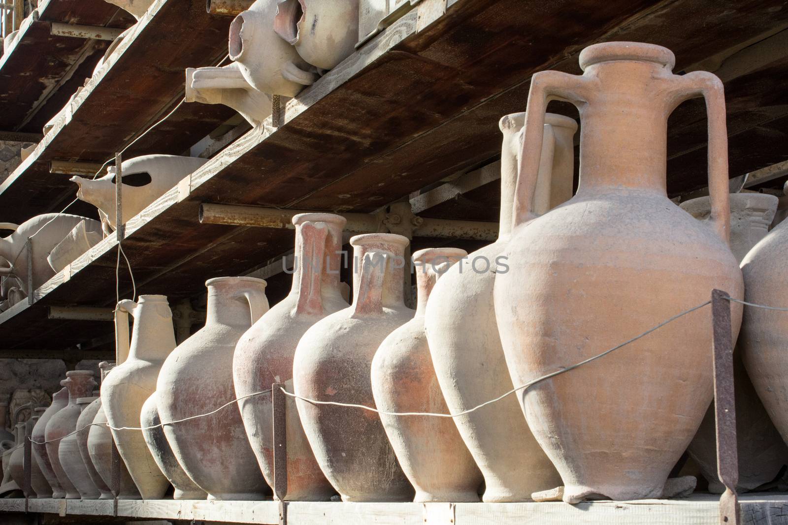 Amphora of pompei by Carbonas