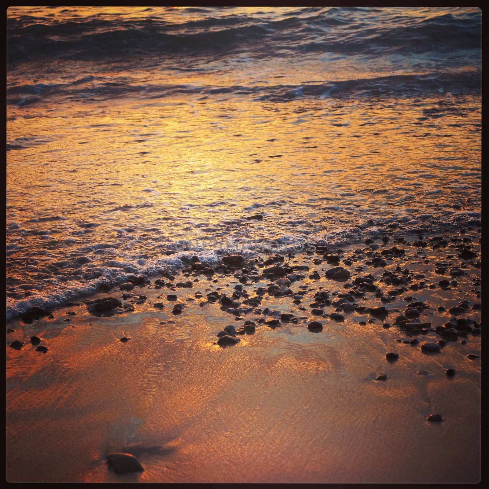 Beach at sunset by Monatti