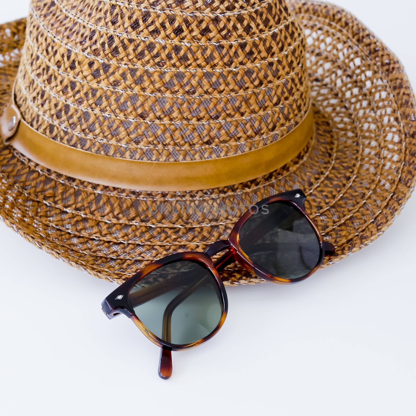 sunprotection objects sunglasses and hat