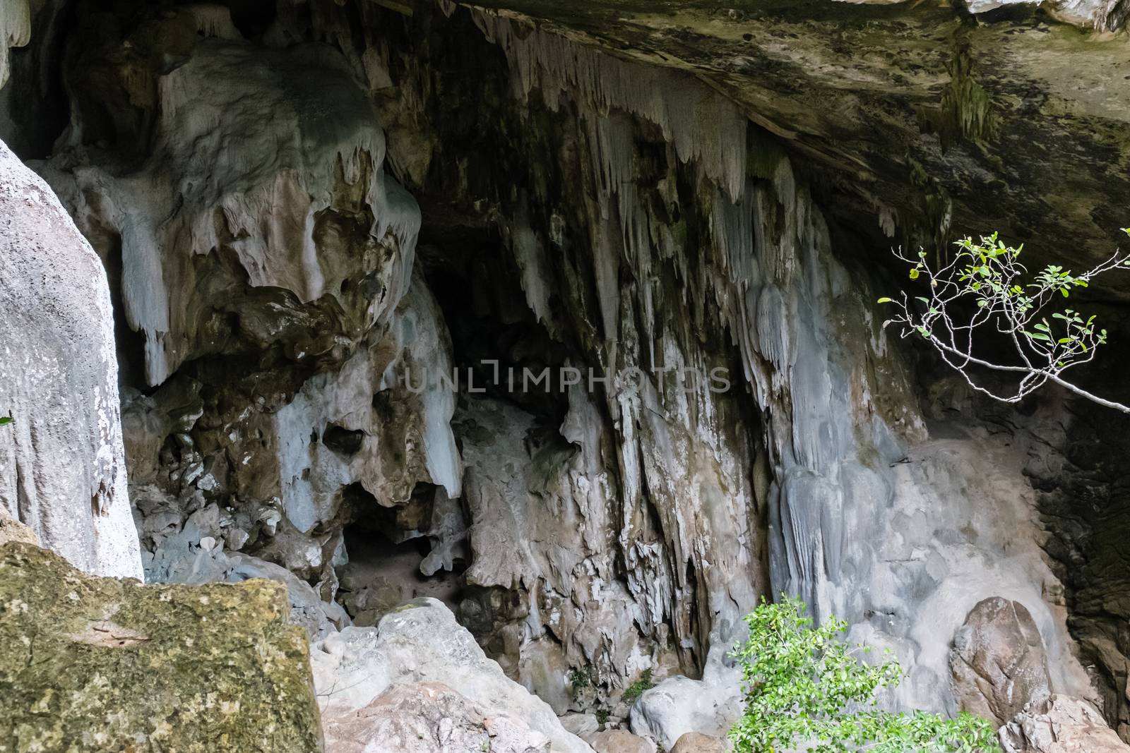 Angthong cave by agg