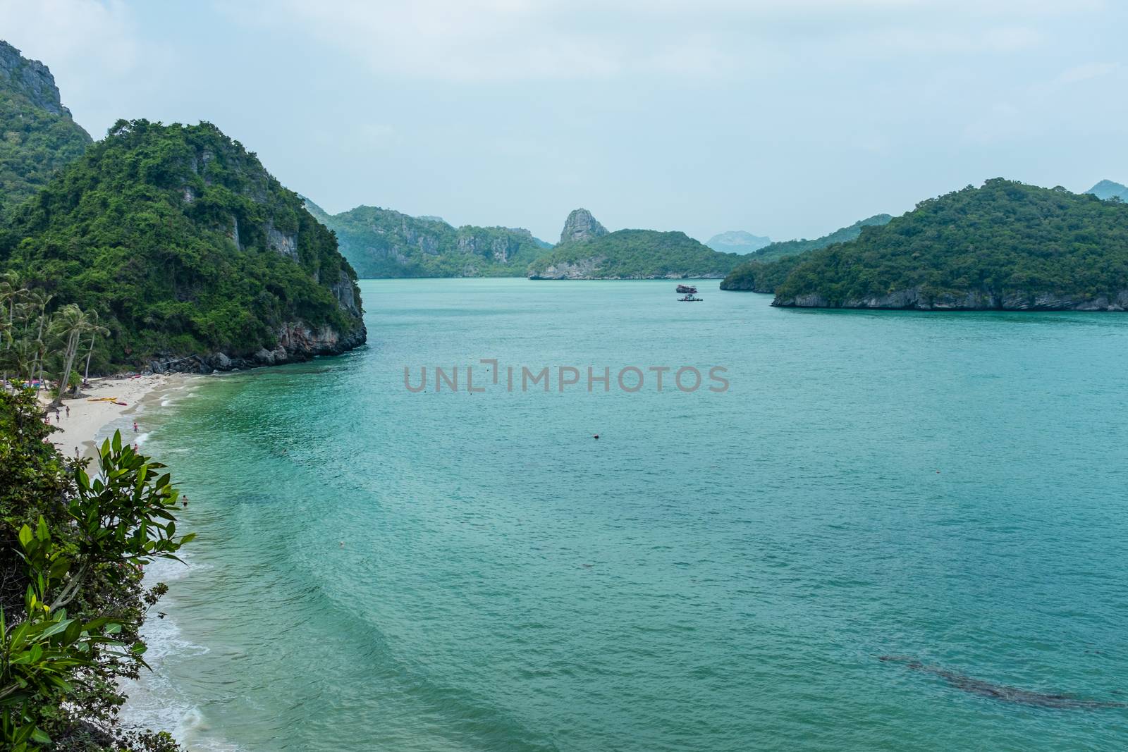 Angthong islands by agg