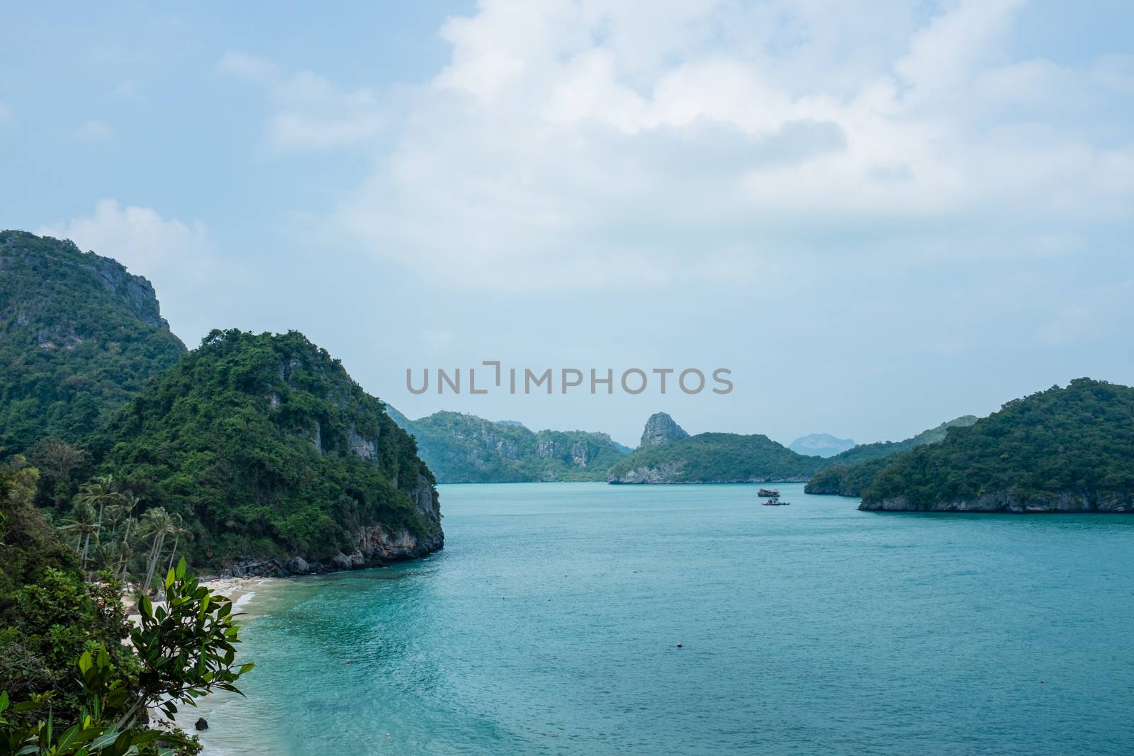 Angthong islands by agg
