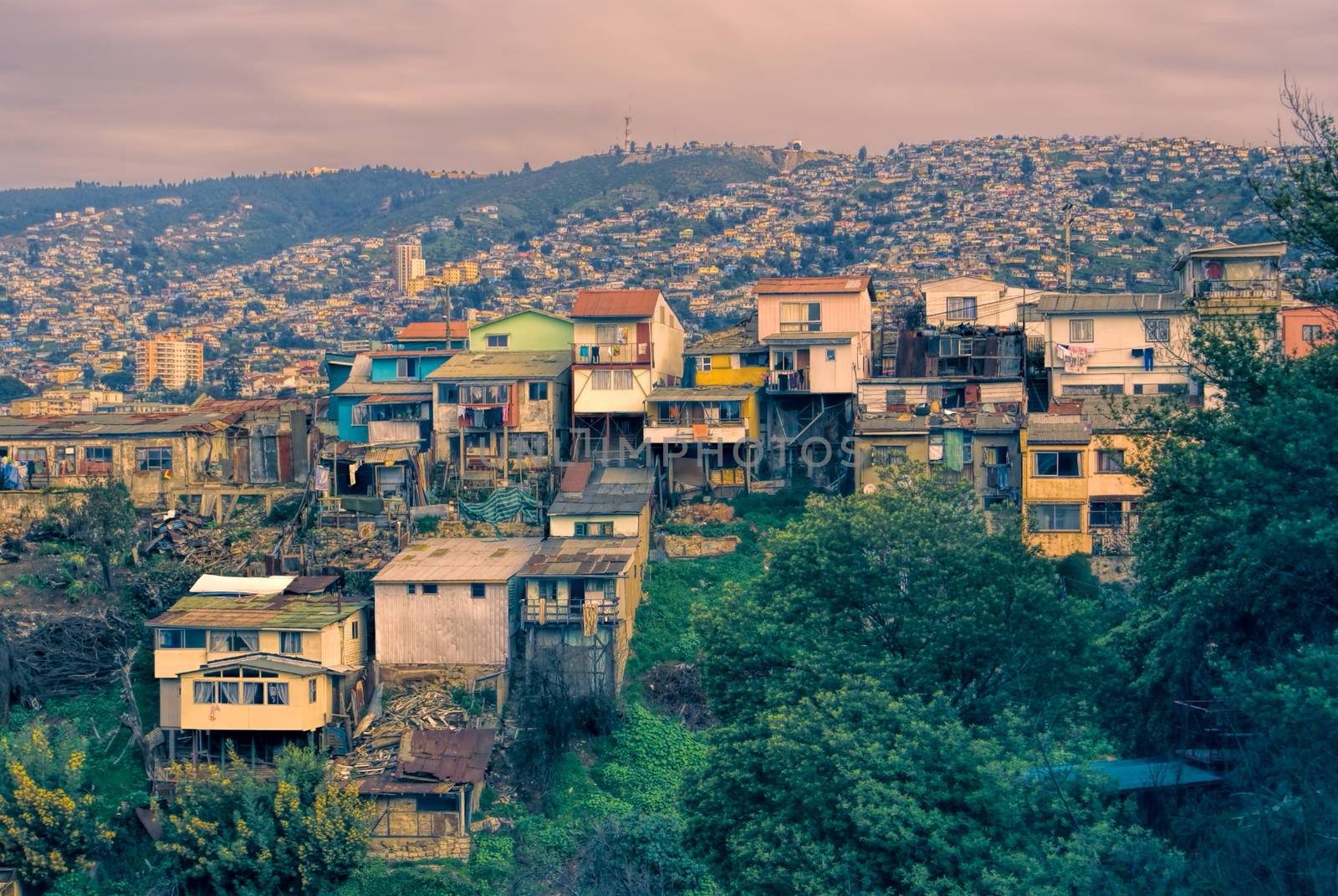 Panoramic view of shabby houses at the edge of Valparaiso