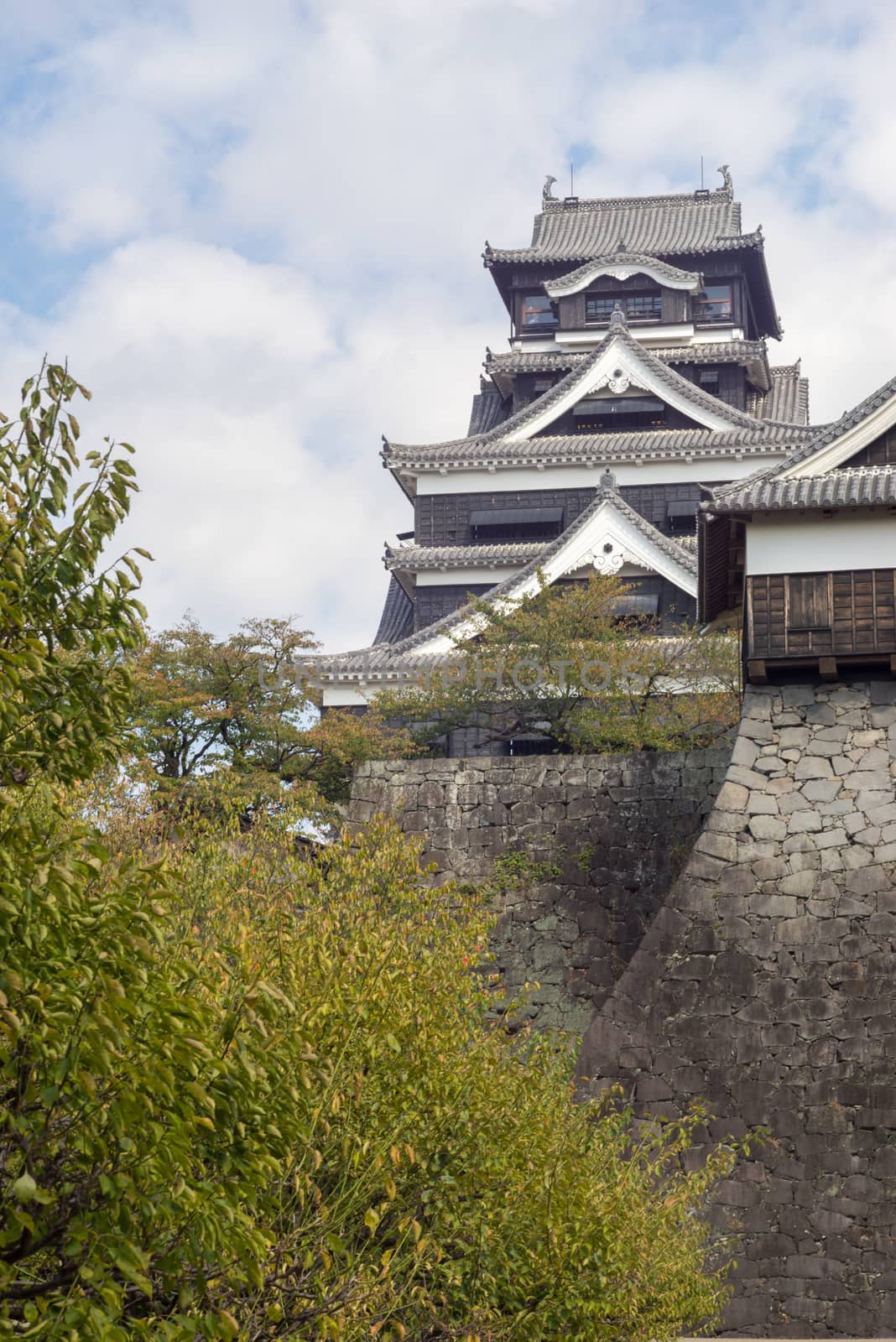 Kumamoto Castle the graceful beauty, popular tourist destinations in Kumamoto, japan