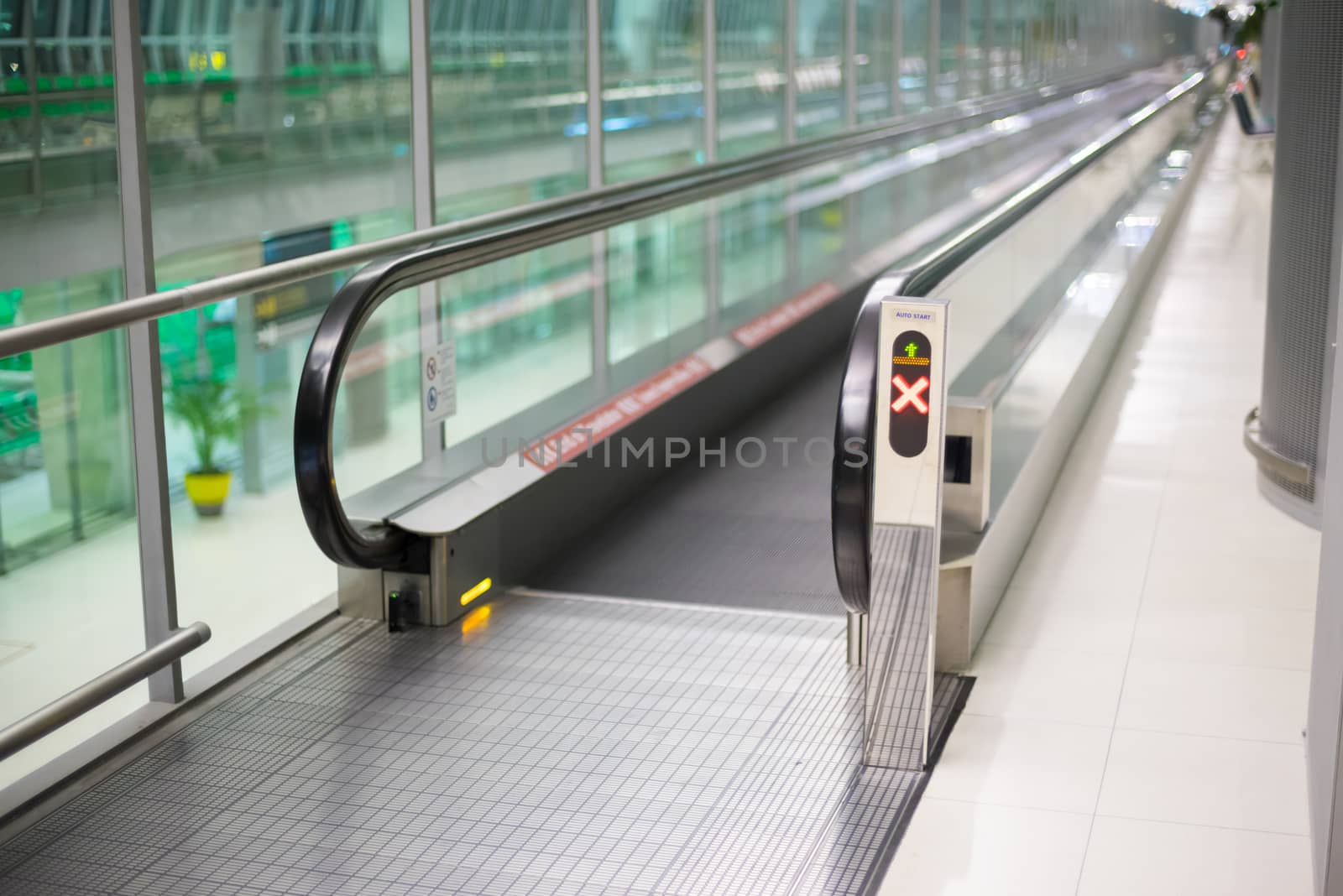 Walkways at the airport to facilitate to passengers