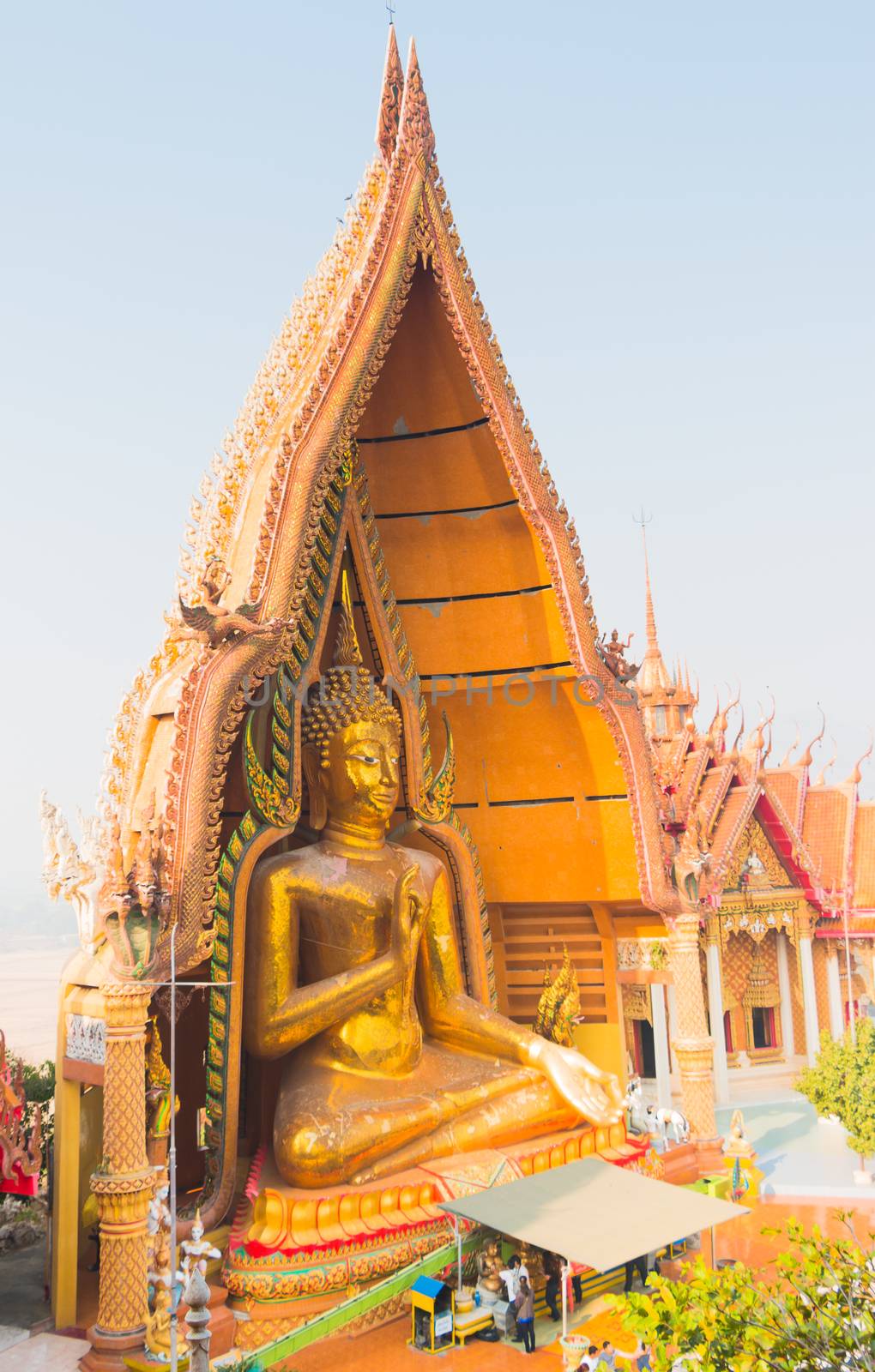 Wat Tham Sua by AEyZRiO