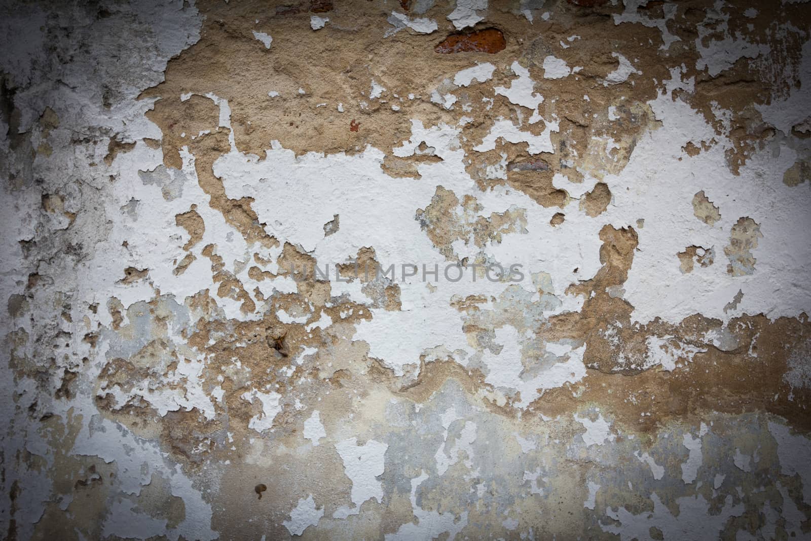 old wall texture grunge background and black vignette.