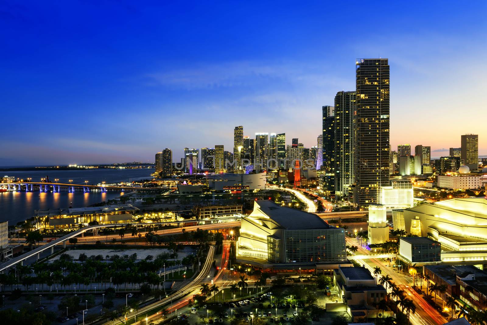 Miami downtown at night, Floride, USA