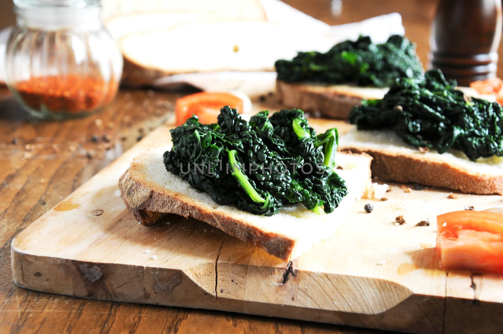 Canap� with black cabbage