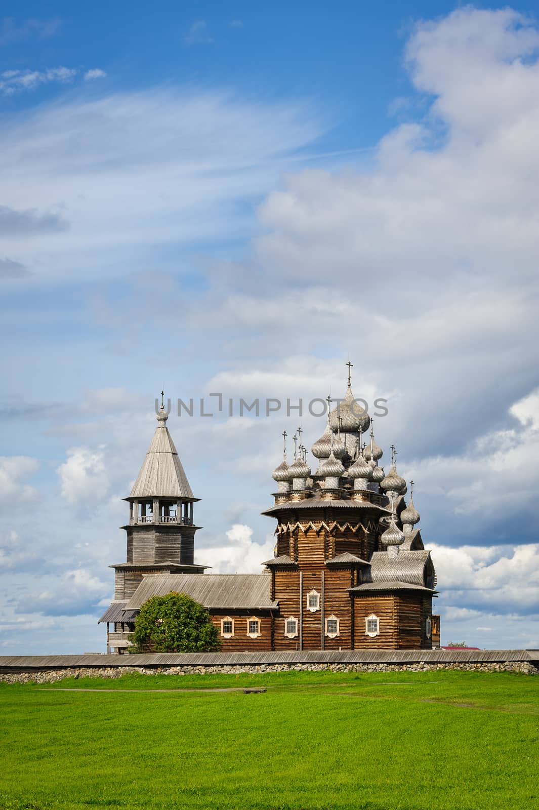 Wooden church at Kizhi under reconstruction by starush